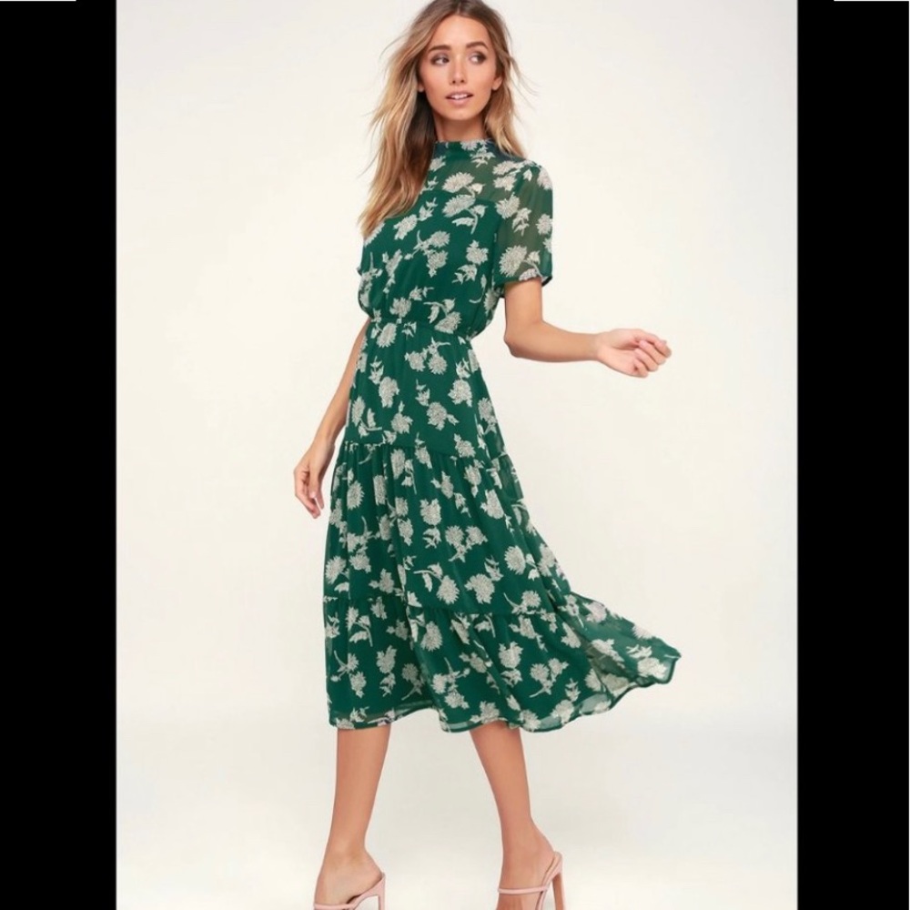 Lulu’s Green Midi Dress M